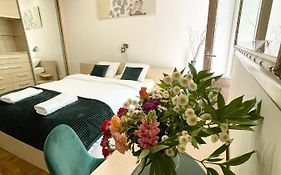 Marka Apartment 8